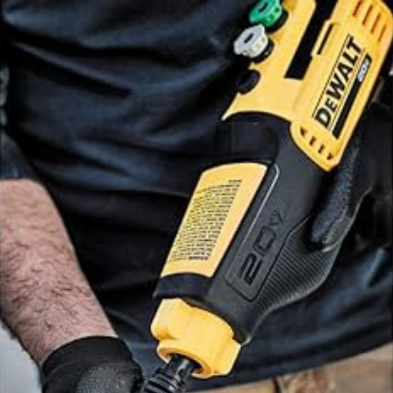 KIT DEWALT ORIGINAL: MINI MOTOSIERRA + HIDROLAVADORA PORTÁTIL + 26 ACCESORIOS + 4 BATERIAS PROMOCION CIERRE DE LA TIENDA