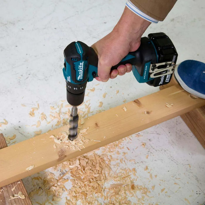 KIT MAKITA ORIGINAL: QUEDAN 6 UNIDADES - TALADRO INALÁMBRICO + AMOLADORA DE ALTO IMPACTO + 26 ACCESORIOS + 2 BATERIAS - PROMOCION CIERRE DE LA TIENDA
