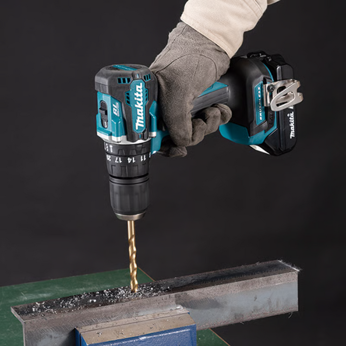 KIT MAKITA ORIGINAL: QUEDAN 6 UNIDADES - TALADRO INALÁMBRICO + AMOLADORA DE ALTO IMPACTO + 26 ACCESORIOS + 2 BATERIAS - PROMOCION CIERRE DE LA TIENDA