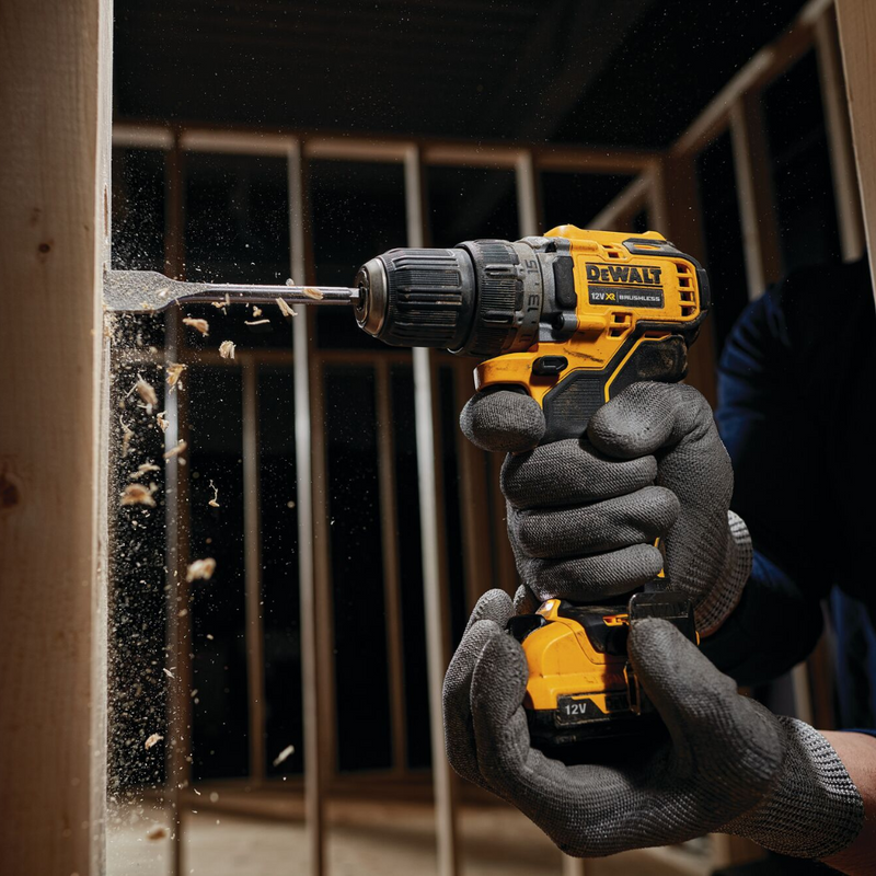 KIT DEWALT ORIGINAL: TALADRO INALÁMBRICO + MINI MOTOSIERRA - PROMOCION CIERRE DE LA TIENDA